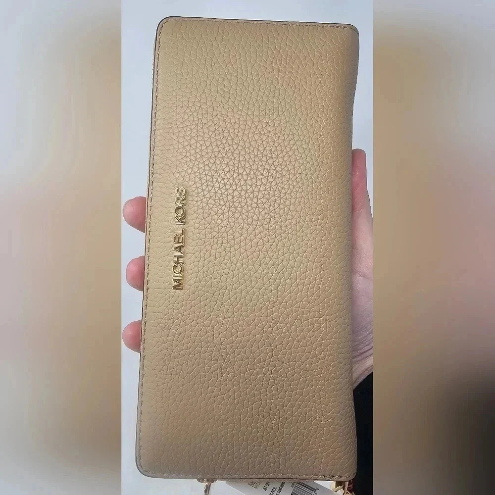 Michael Kors Jet Set Large Travel Continental Leather Wallet Wristlet Camel NWT - Picture 4 of 14